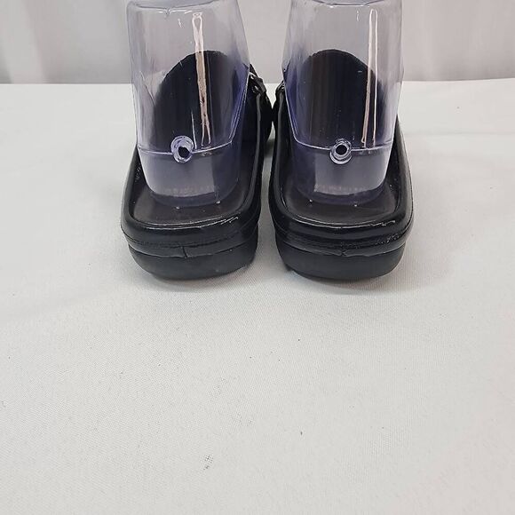 Stuart Weitzman Size 8.5 Patent Leather Chain-Link Accents Mules D - Picture 5 of 11